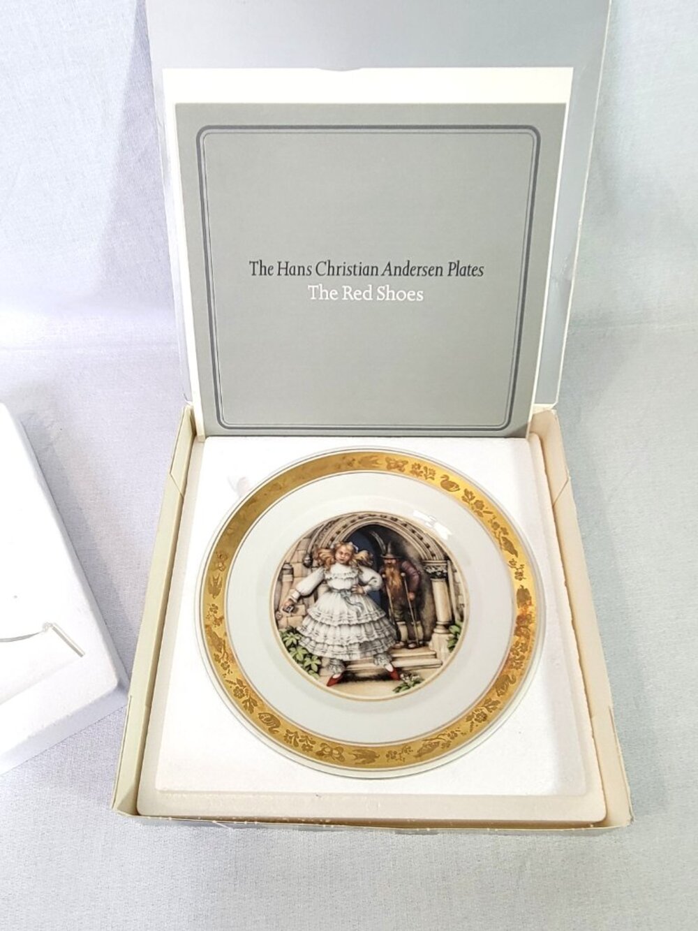 1975 Royal Copenhagen The Red Shoes Plate Pauline Ellison Hans Christian